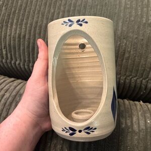 salt-glazed stoneware wall-mountable candle holder made by Williamsburg Pottery